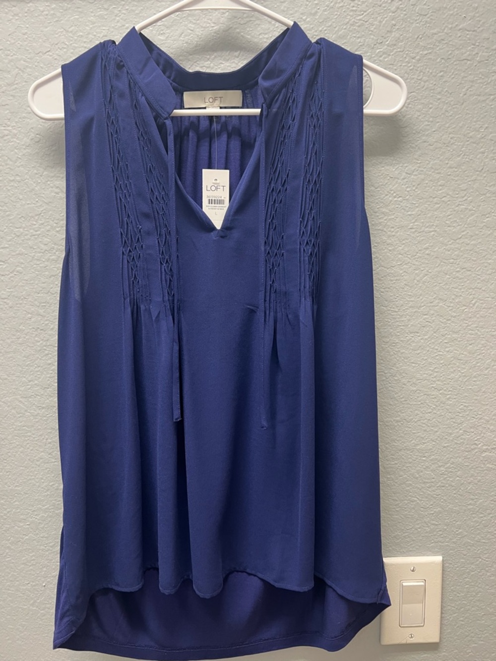LOFT Royal Blue Sleeveless Pintuck V-Neck Camisole